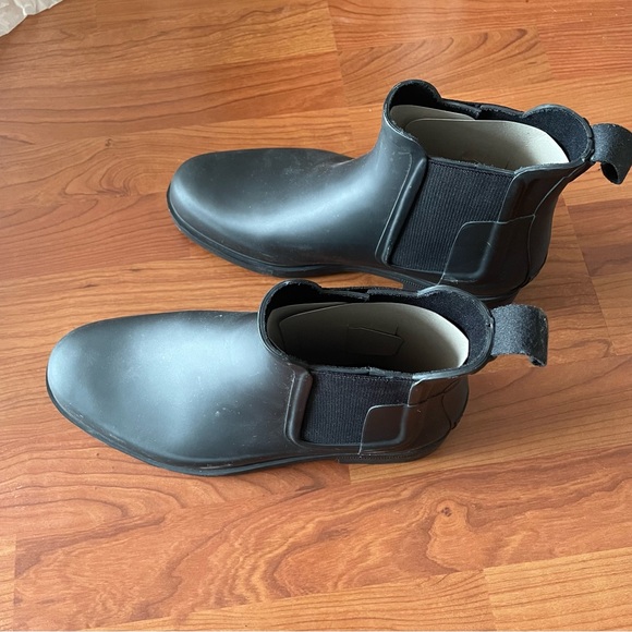 HUNTER Mens US size 8 Chelsea rain boots - Picture 6 of 9